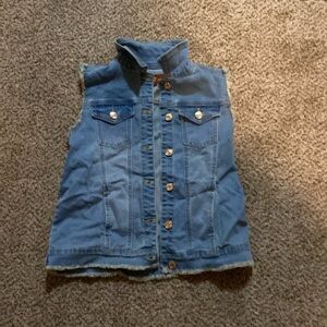 Girls 7 for all Mankind vest